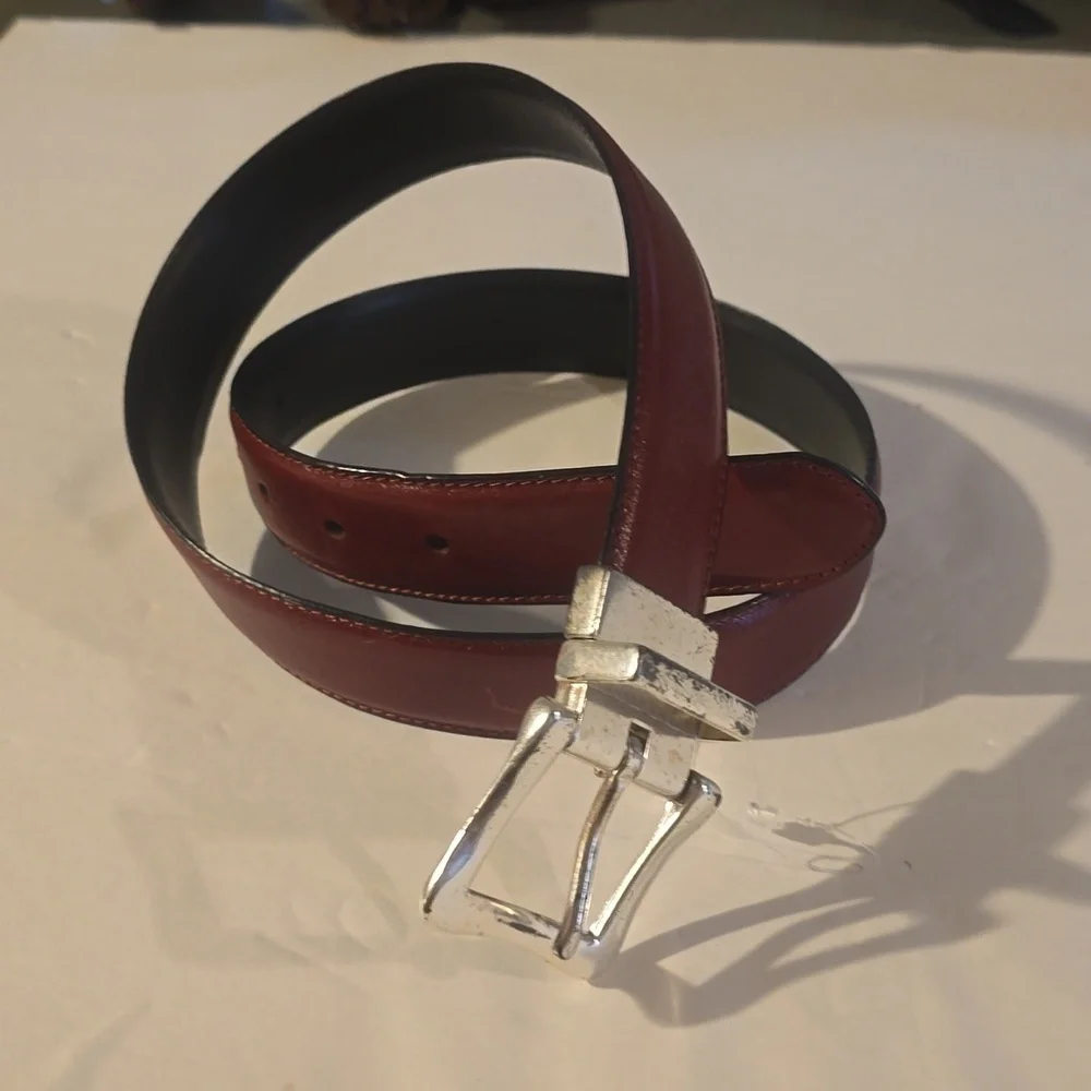 Mens Reddish Brown Leather Belt Reversible Silver Buckle Sz.M/L